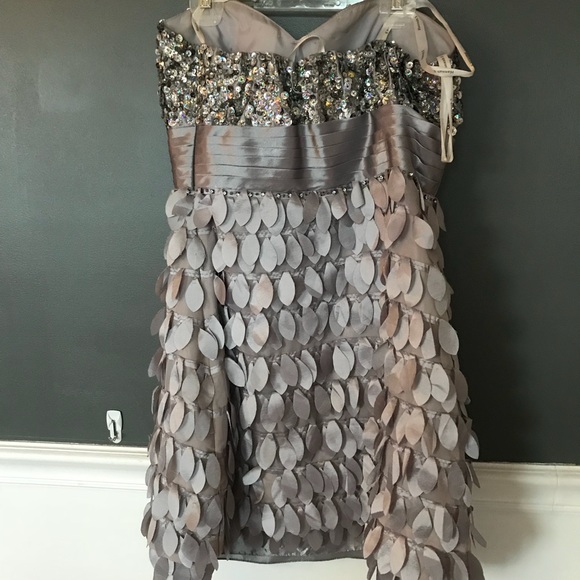 Prom dress - Picture 2 of 4